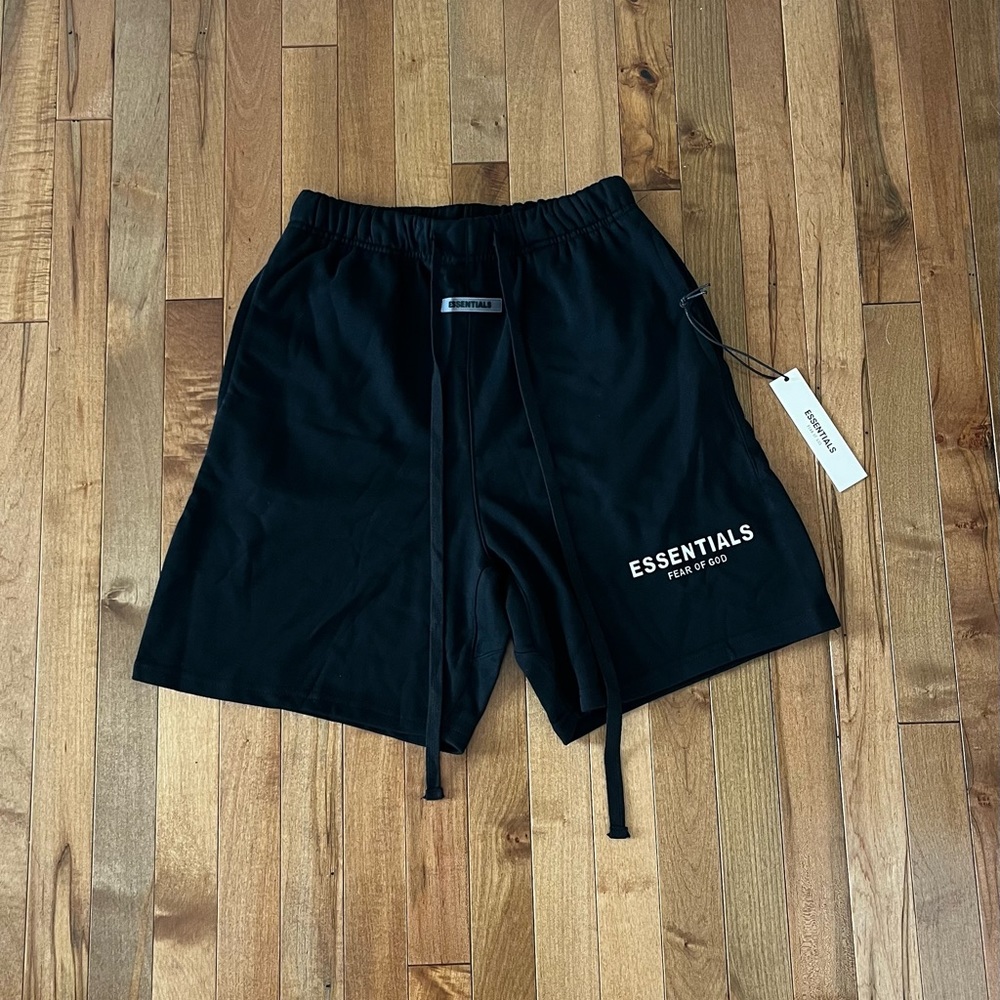 Essentials Shorts